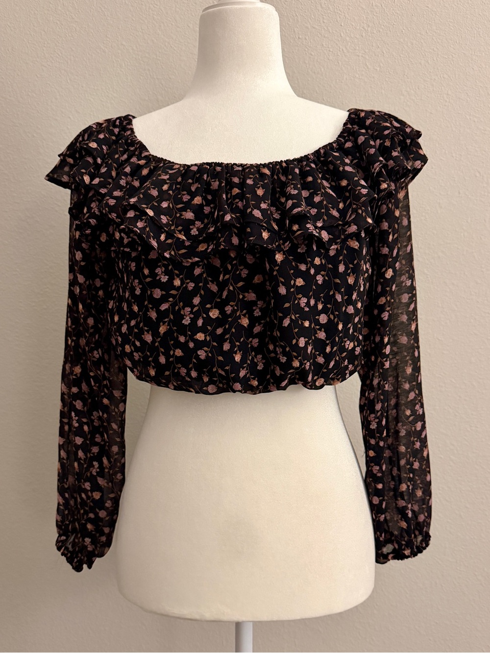 Altar’d State Black Floral Puff Sleeve Off Shoulder Crop Top - Size XS - EUC
